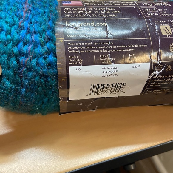 Lion Brand Homespun Yarn Bundle - Picture 3 of 5